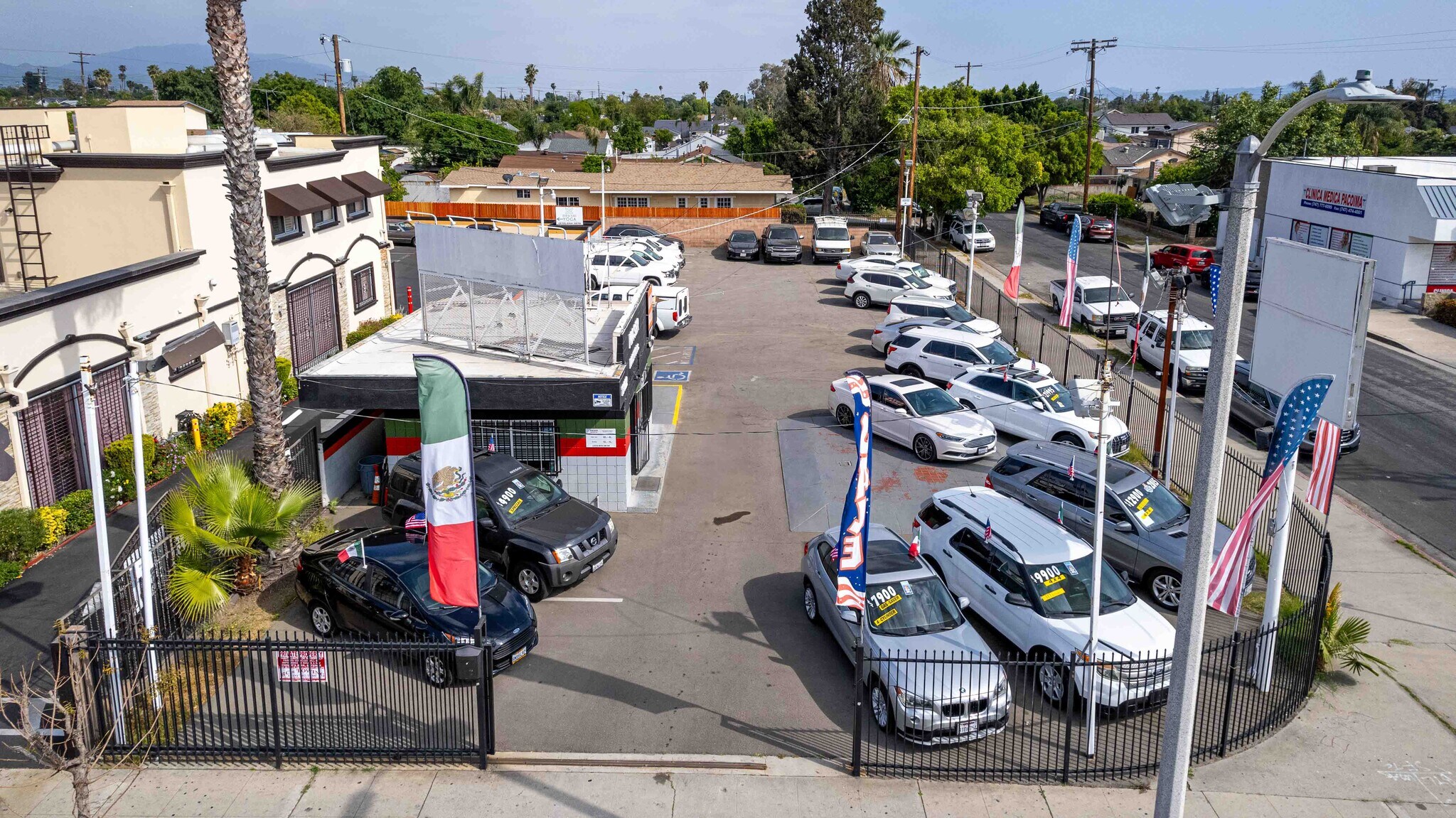 13632 Van Nuys Blvd, Pacoima, CA à vendre Photo du bâtiment- Image 1 de 1