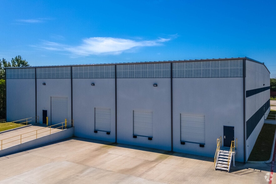 1133 E Airtex Dr, Houston, TX à louer - Photo du bâtiment - Image 2 de 4