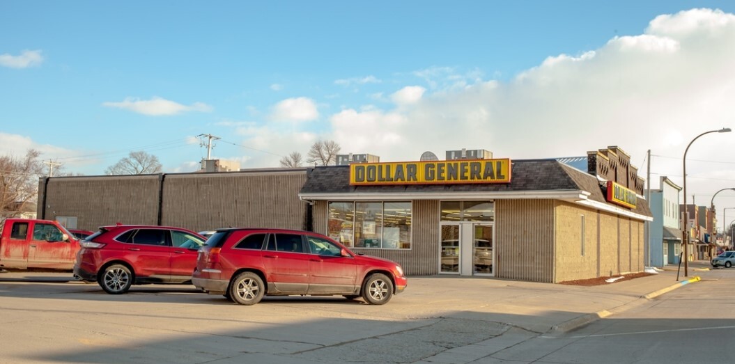 117 N Main Ave, Britt, IA for sale Building Photo- Image 1 of 1