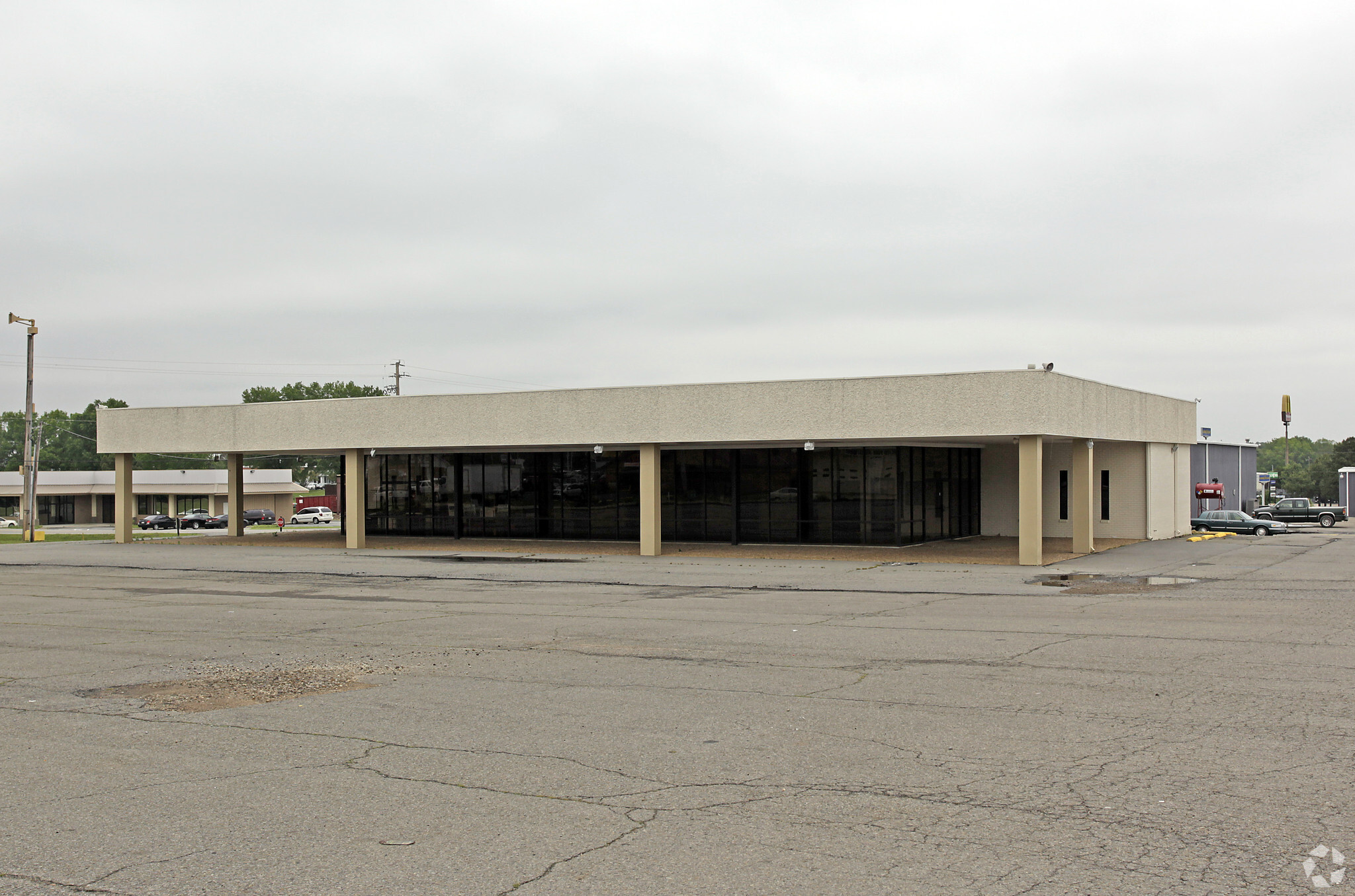 1705 E Harding St, Morrilton, AR for sale Primary Photo- Image 1 of 1