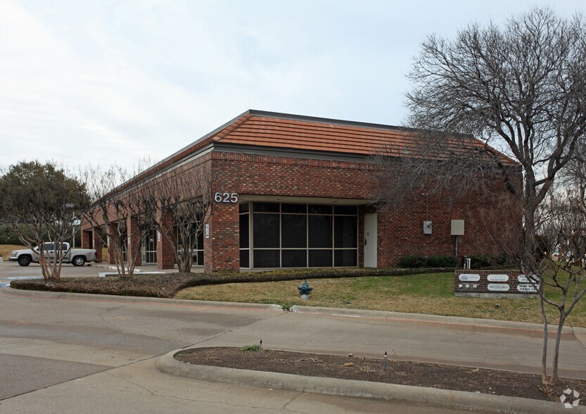 625 W Centerville Rd, Garland, TX à vendre - Photo du bâtiment - Image 3 de 11