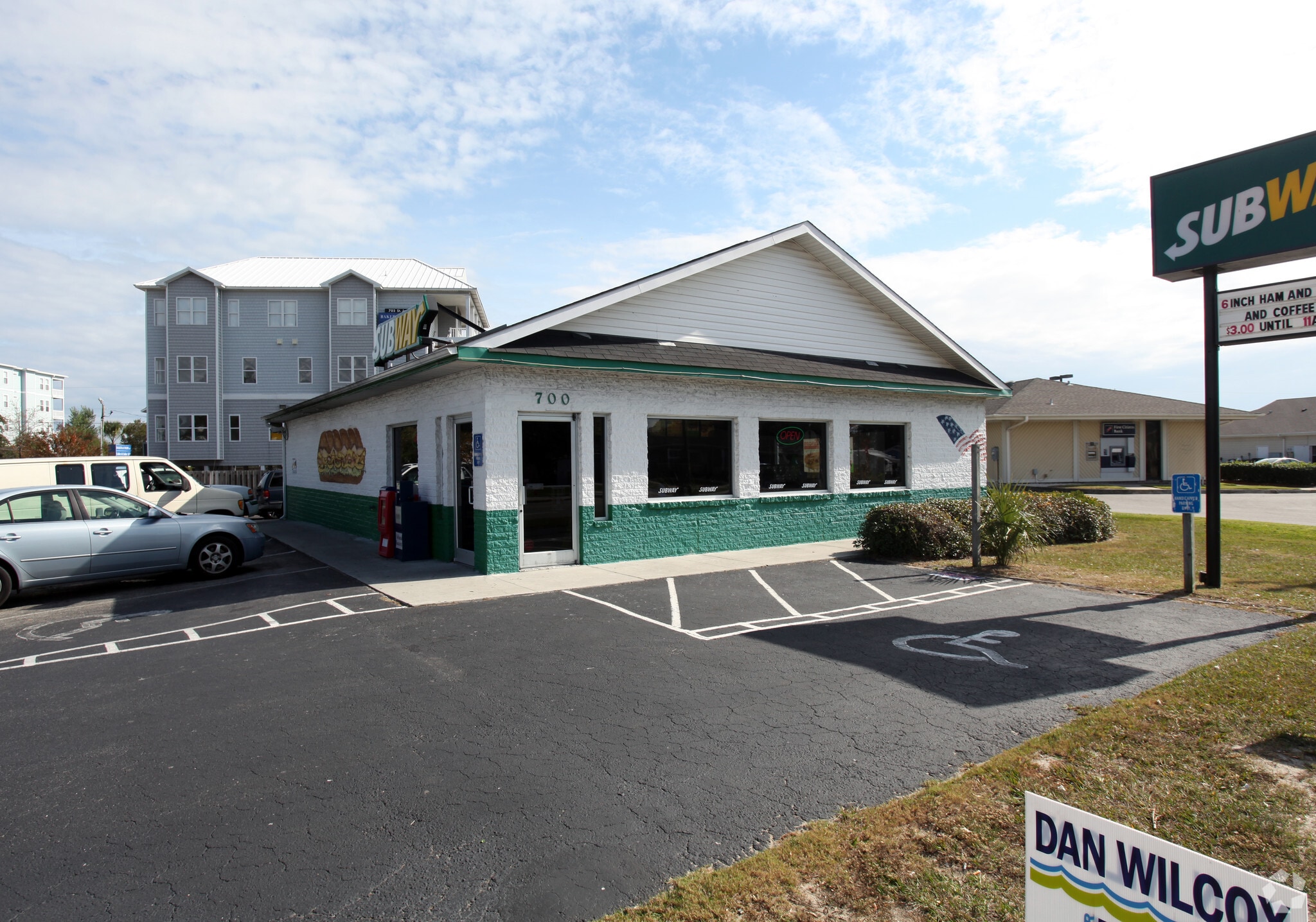 700 N Lake Park Blvd, Carolina Beach, NC for sale Primary Photo- Image 1 of 3