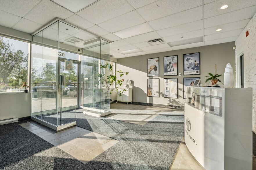 9251-9283 Thimens Rue, Pierrefonds, QC à vendre - Photo du bâtiment - Image 3 de 10