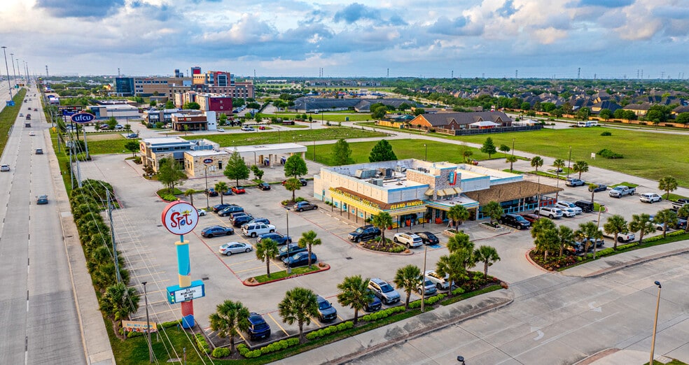 2502 Gulf Fwy S, League City, TX for lease - Building Photo - Image 2 of 9