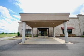 213-221 Sterling Farm Dr, Jackson, TN for lease Building Photo- Image 2 of 53