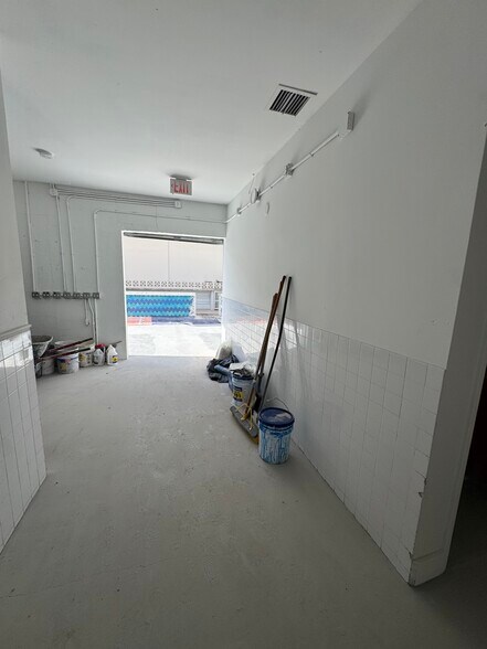 345 NW 24th St, Miami, FL à vendre - Photo du bâtiment - Image 3 de 32