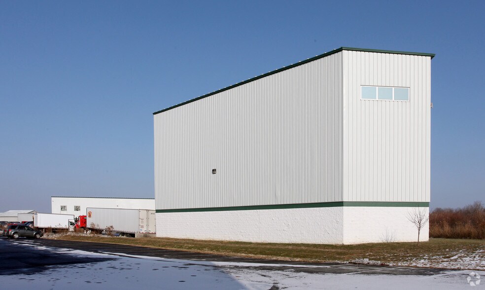 5343 Commerce Square Dr, Indianapolis, IN à vendre - Photo du bâtiment - Image 3 de 14