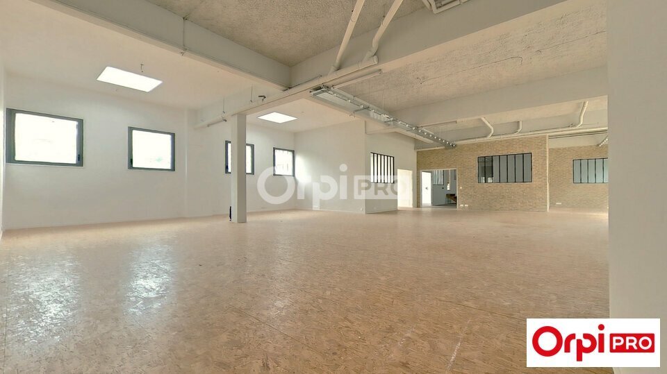 Commerce de détail dans Lille à louer - Photo du bâtiment - Image 1 de 8
