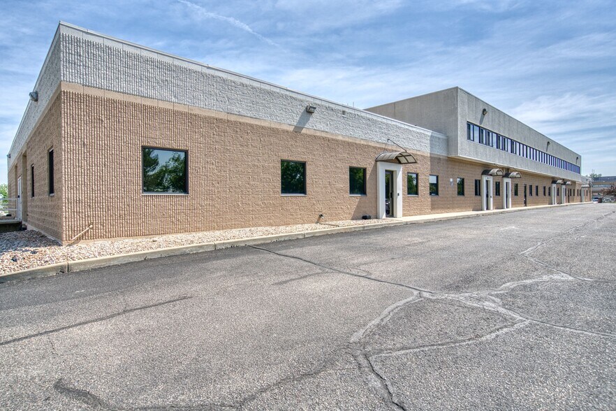 5455 Spine Rd, Boulder, CO à louer - Photo du bâtiment - Image 3 de 18