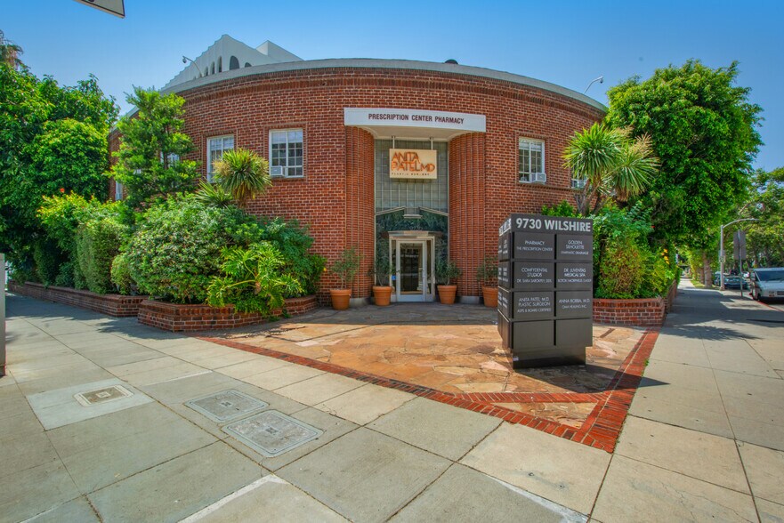 9730-9732 Wilshire Blvd, Beverly Hills, CA for lease - Building Photo - Image 1 of 46