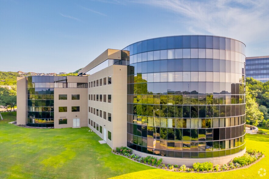6504 Bridgepoint Pky, Austin, TX à louer - Photo du bâtiment - Image 3 de 19