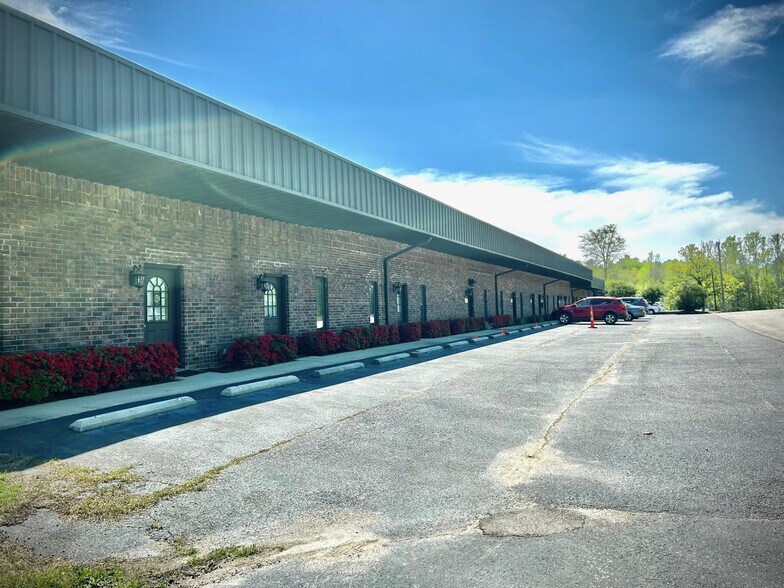 401 Western Ln portefeuille de 2 propriétés à vendre sur LoopNet.ca - Photo du bâtiment - Image 3 de 10