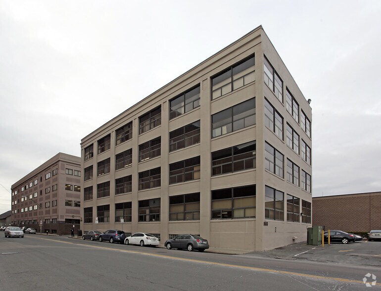 803 Summer St, Boston, MA à louer - Photo du bâtiment - Image 2 de 4