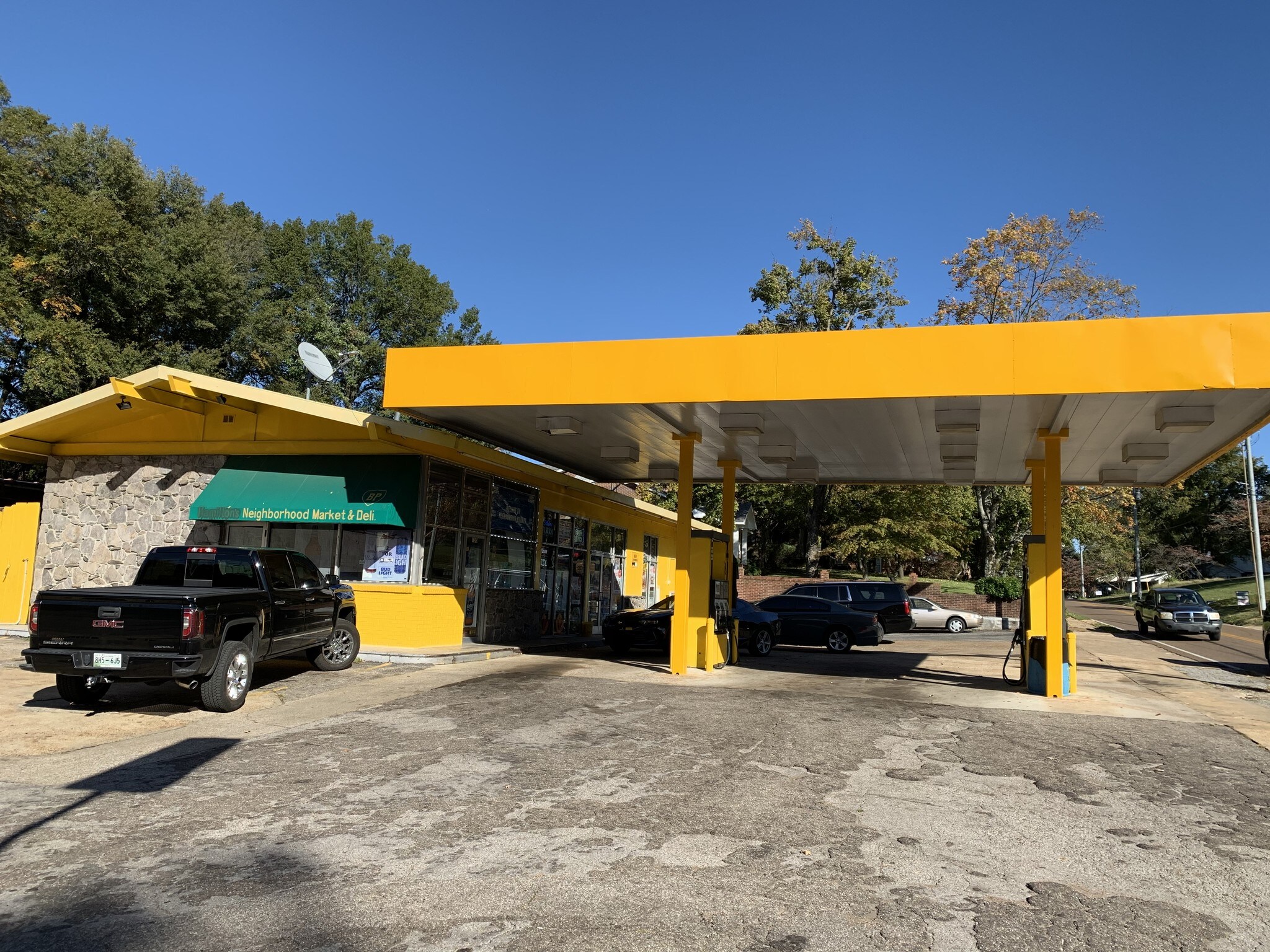 100 Gordon St, Dyersburg, TN for sale Primary Photo- Image 1 of 1