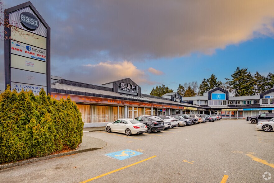 8351 Alexandra Rd, Richmond, BC à louer - Photo du bâtiment - Image 2 de 6