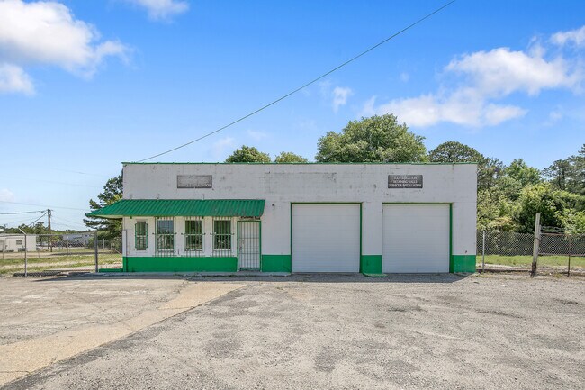 More details for 3579 Gillespie St, Fayetteville, NC - Retail for Sale