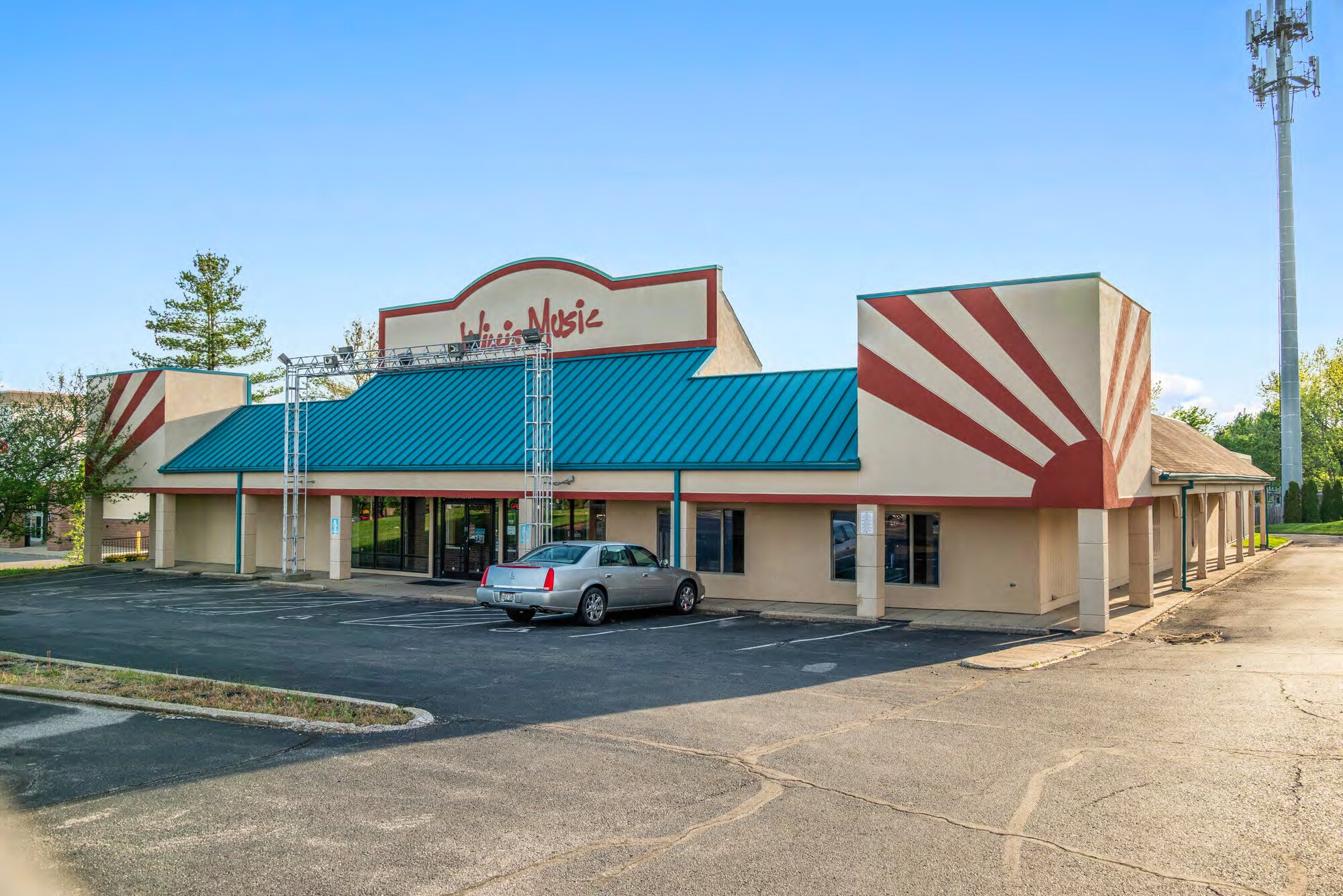 7567 Mall Rd, Florence, KY à vendre Photo du bâtiment- Image 1 de 10