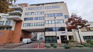 Plus de détails pour 16 Rue Jean Jacques Rousseau, Issy-les-Moulineaux - Bureau à louer