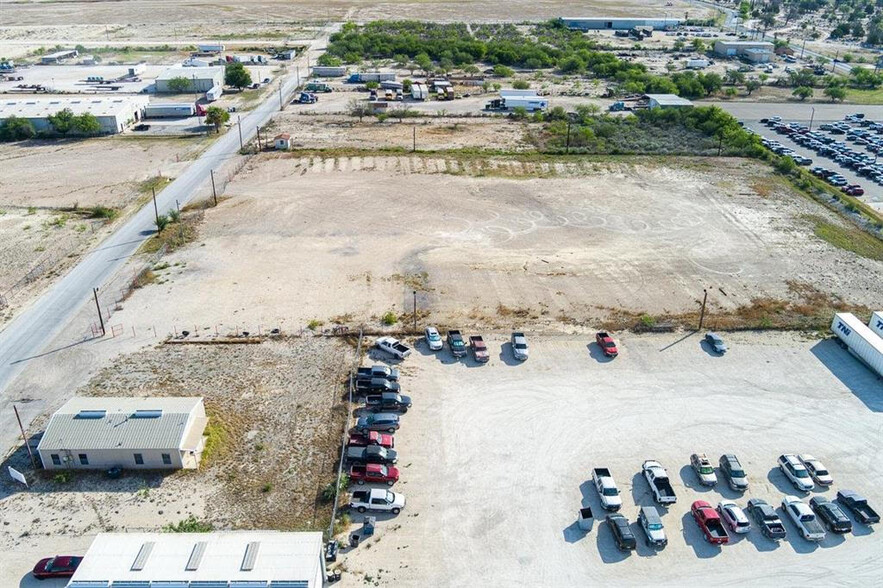 460 & 548 Finegan Dr. St, Del Rio, TX for sale - Building Photo - Image 3 of 20