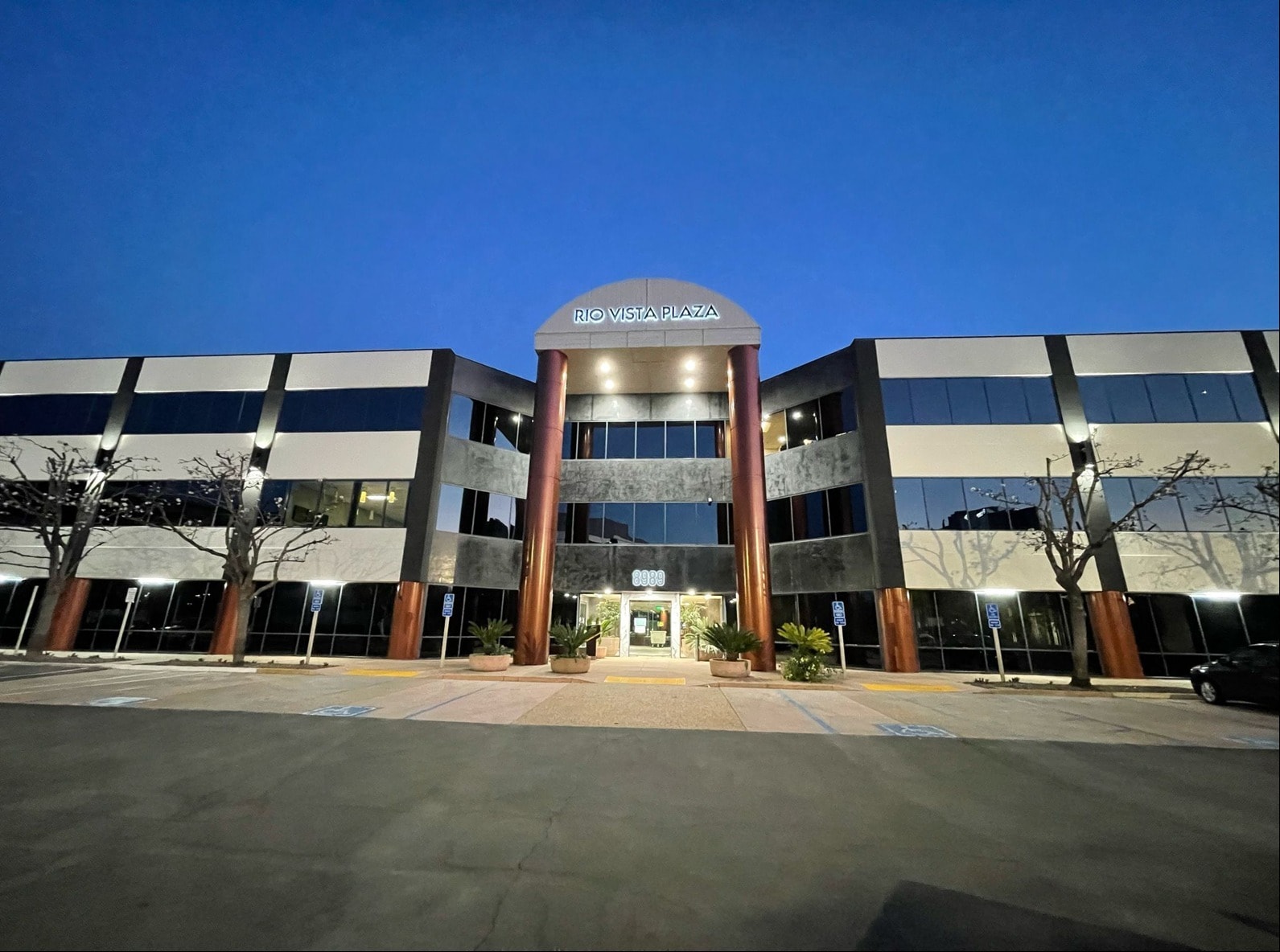 8989 Rio San Diego Dr, San Diego, CA for lease Building Photo- Image 1 of 4
