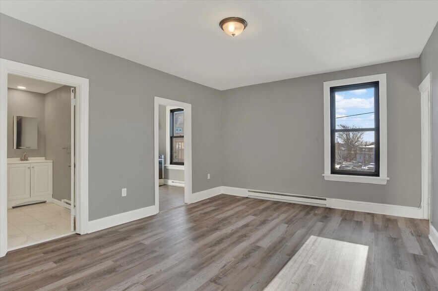 33 S 18th St, Harrisburg, PA à vendre - Photo du bâtiment - Image 3 de 28
