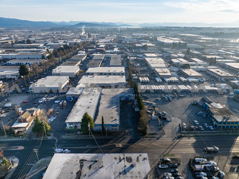 9520 192nd St, Surrey, BC for lease - Building Photo - Image 3 of 30