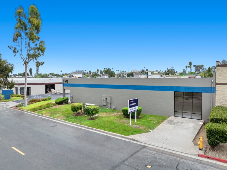 975 Rancheros Dr, San Marcos, CA for lease - Building Photo - Image 3 of 7