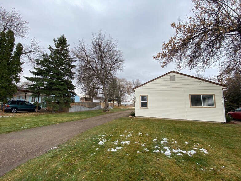 910 E 9th N, Mountain Home, ID à vendre - Photo du bâtiment - Image 3 de 7