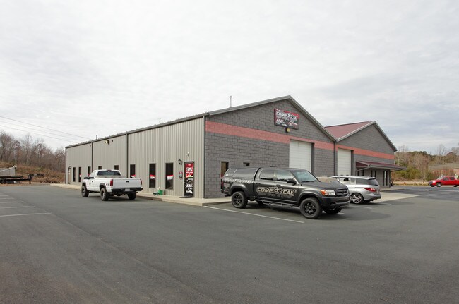 Plus de détails pour 7804 Commerce Dr, Denver, NC - Bureau à louer