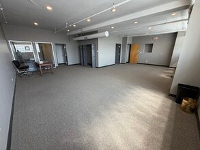8100-8180 N McCormick Blvd, Skokie, IL for lease Interior Photo- Image 2 of 5