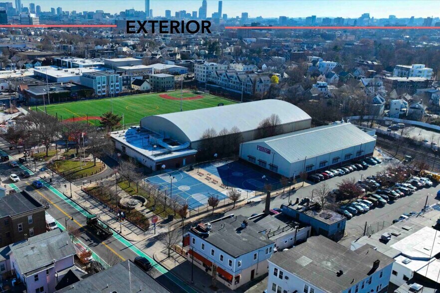 588 Somerville Ave, Somerville, MA à vendre - Photo du bâtiment - Image 2 de 5