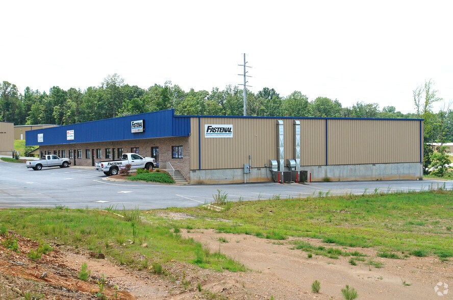 9 McAdams Dr, Tallapoosa, GA à louer - Photo du bâtiment - Image 2 de 7