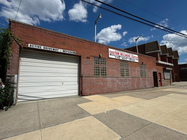 7107 73rd Pl, Glendale, NY à vendre - Photo du bâtiment - Image 2 de 5