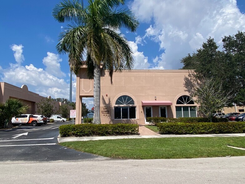 2383 Linwood Ave, Naples, FL à vendre - Photo du bâtiment - Image 2 de 4