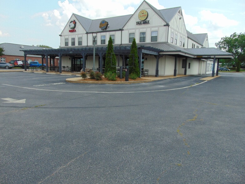400 Avalon Ave, Muscle Shoals, AL à vendre - Photo du bâtiment - Image 2 de 10