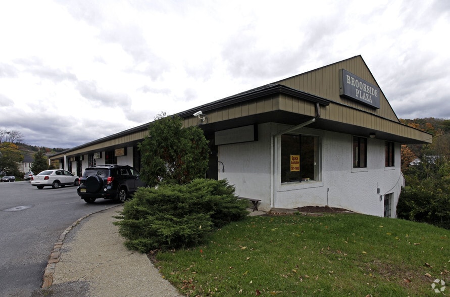 55 Mill St, Newton, NJ à louer - Photo du bâtiment - Image 3 de 14