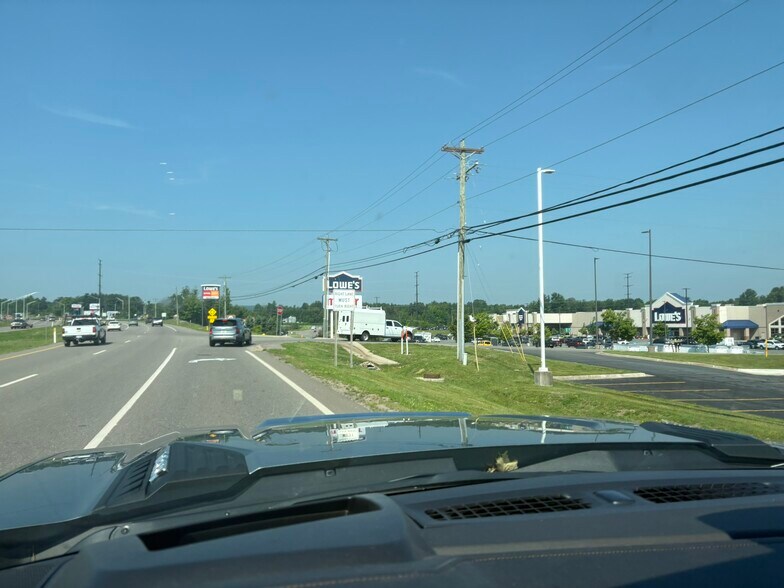 3470 US 41/Meijer Drive, Marquette, MI à vendre - Photo du bâtiment - Image 2 de 7