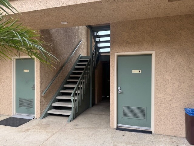 7111 Garden Grove Blvd, Garden Grove, CA à louer - Photo du bâtiment - Image 2 de 22