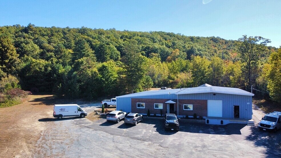 45 Bethany Rd, Monson, MA à vendre - Photo du bâtiment - Image 2 de 32