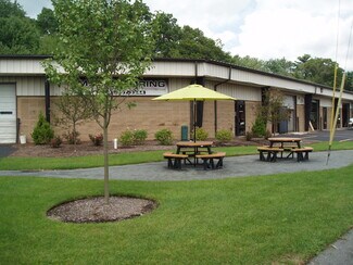 Plus de détails pour 110 Elm St, Bridgewater, MA - Bureau, Industriel à louer