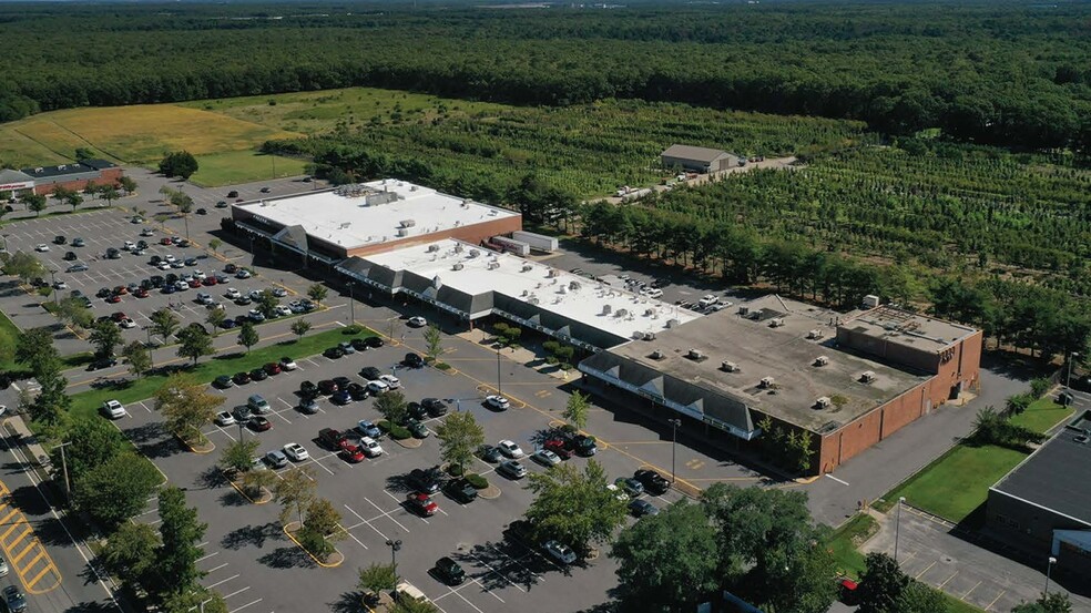 6279 Route 25A, Wading River, NY for lease - Building Photo - Image 2 of 12