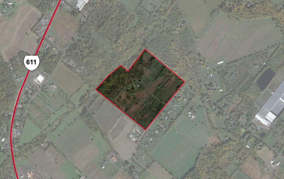 5837 Township Line Rd, Pipersville, PA à vendre - Photo du bâtiment - Image 2 de 2