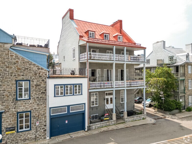 37 Rue Des Remparts, Québec, QC à vendre - Photo du bâtiment - Image 2 de 2