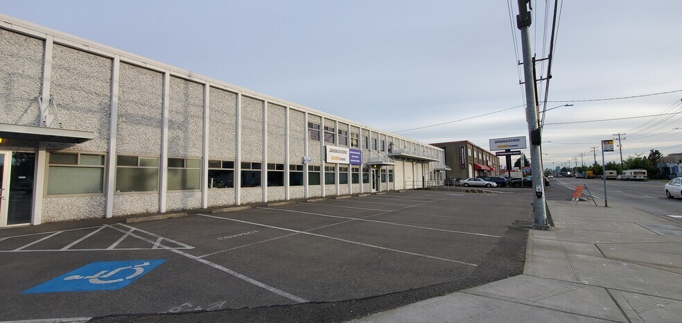 5979 4th Ave S, Seattle, WA à louer - Photo du bâtiment - Image 2 de 3