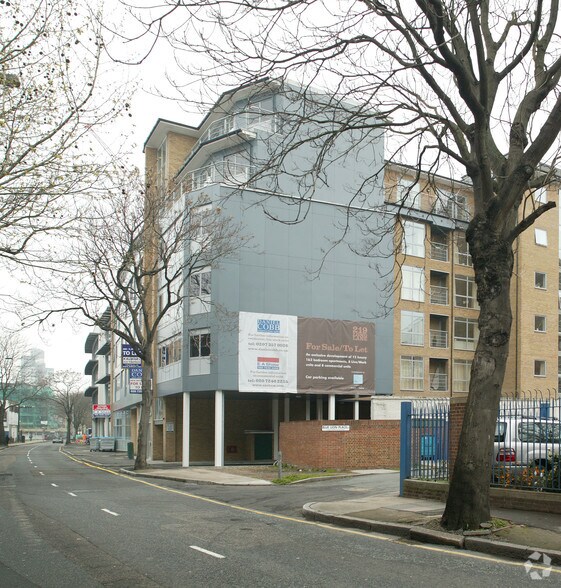 219 Long Ln, Londres à louer - Photo du bâtiment - Image 2 de 5