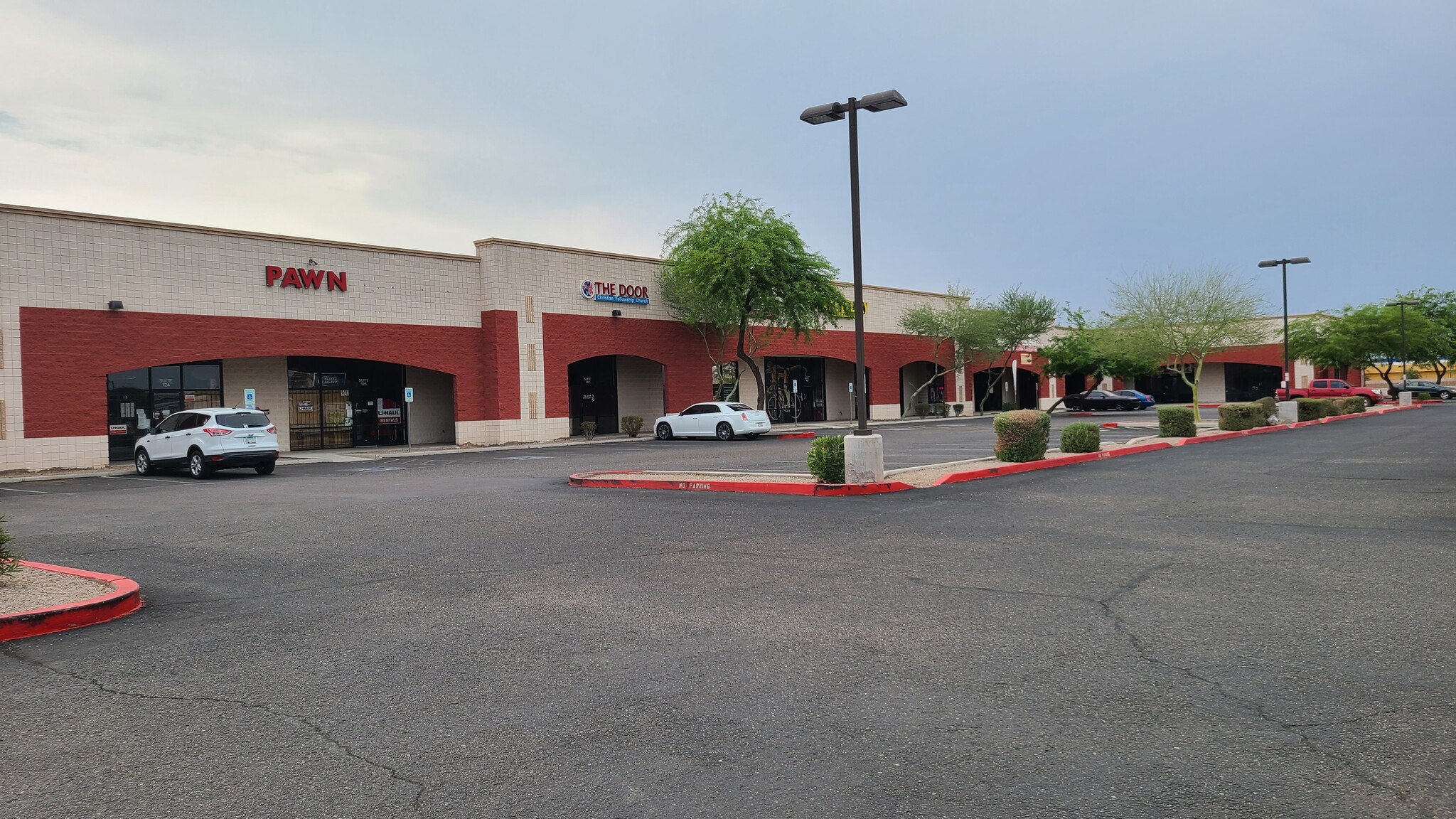 6808 N Dysart Rd, Glendale, AZ à louer Photo du bâtiment- Image 1 de 10