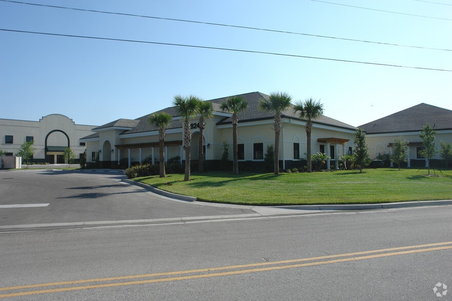8240 118th Ave N, Largo, FL for sale - Building Photo - Image 1 of 5
