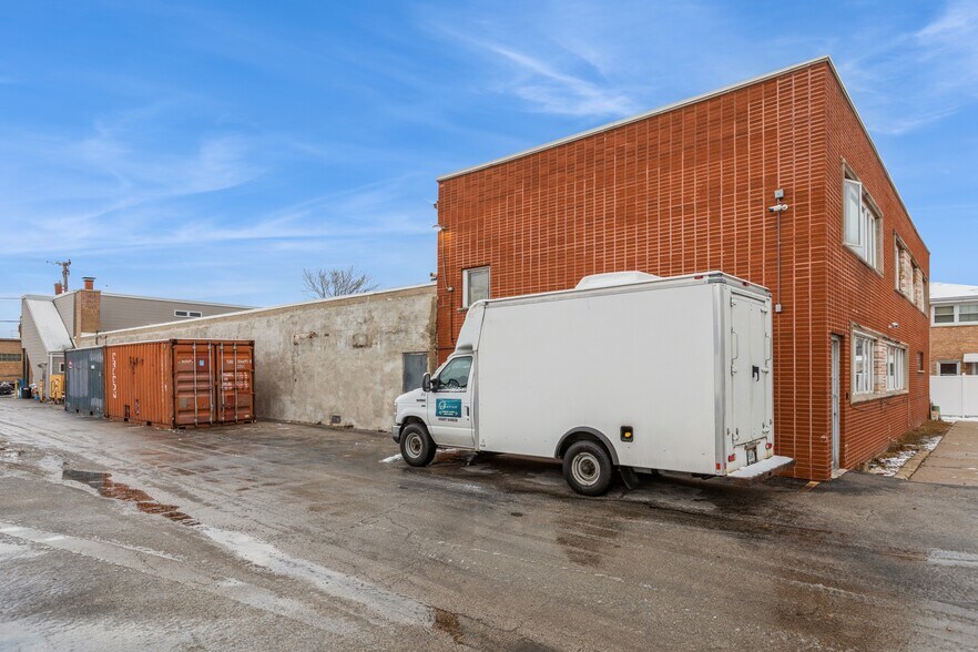 7004 W Cullom Ave, Norridge, IL à vendre - Photo du bâtiment - Image 3 de 3
