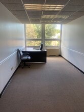 200 Little Falls St, Falls Church, VA à louer Photo intérieure- Image 1 de 3