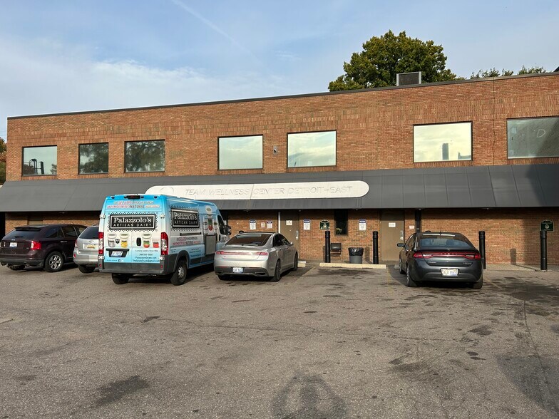 6309 Mack Ave, Detroit, MI à vendre - Photo du bâtiment - Image 3 de 9